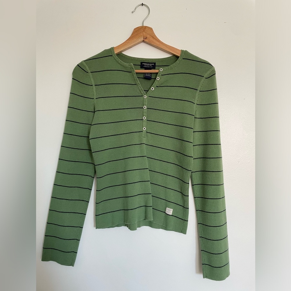 American Eagle outfitters top.